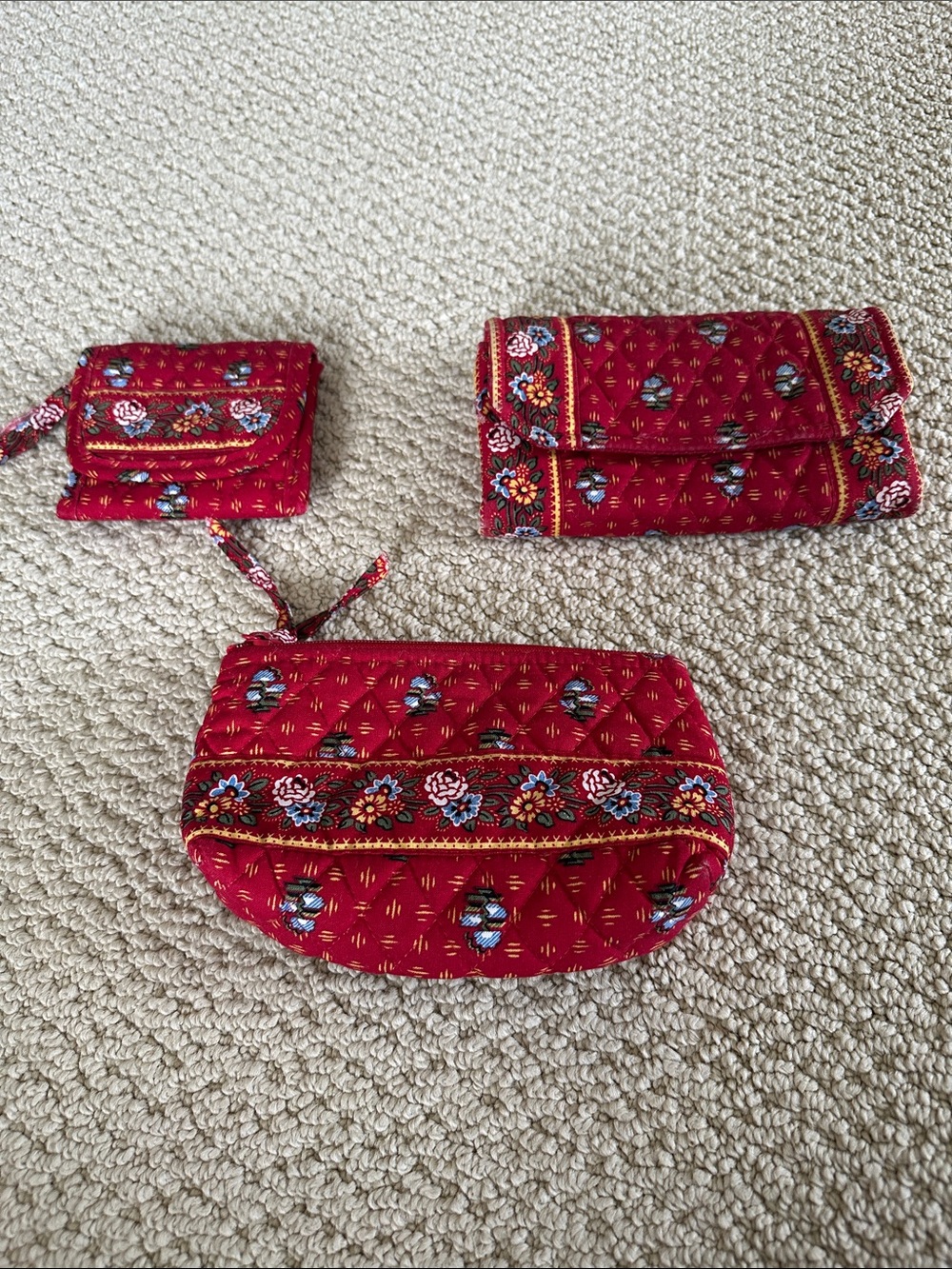 Vera Bradley Retired Pattetn Quilted Floral Red Women's Wallet & Pouch Set